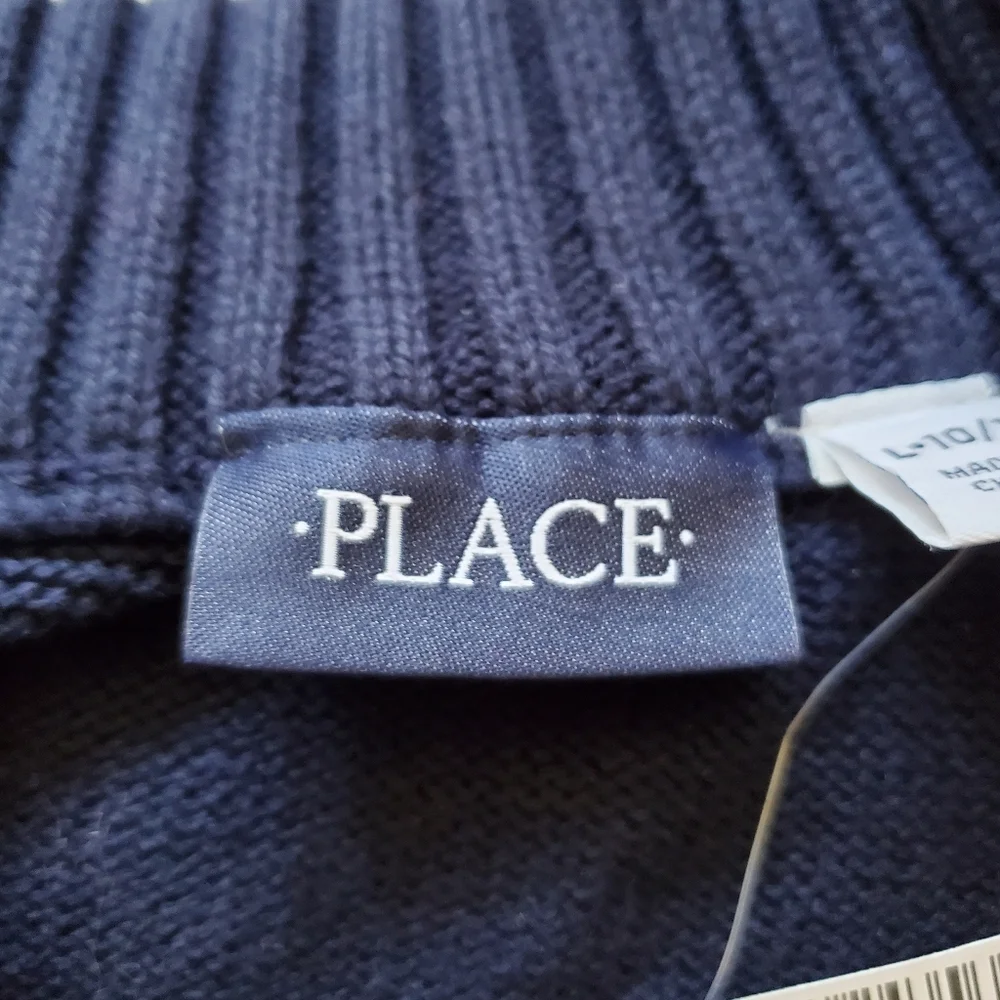 Place Boys Zip Up Sweater.  Size Large (10-12)